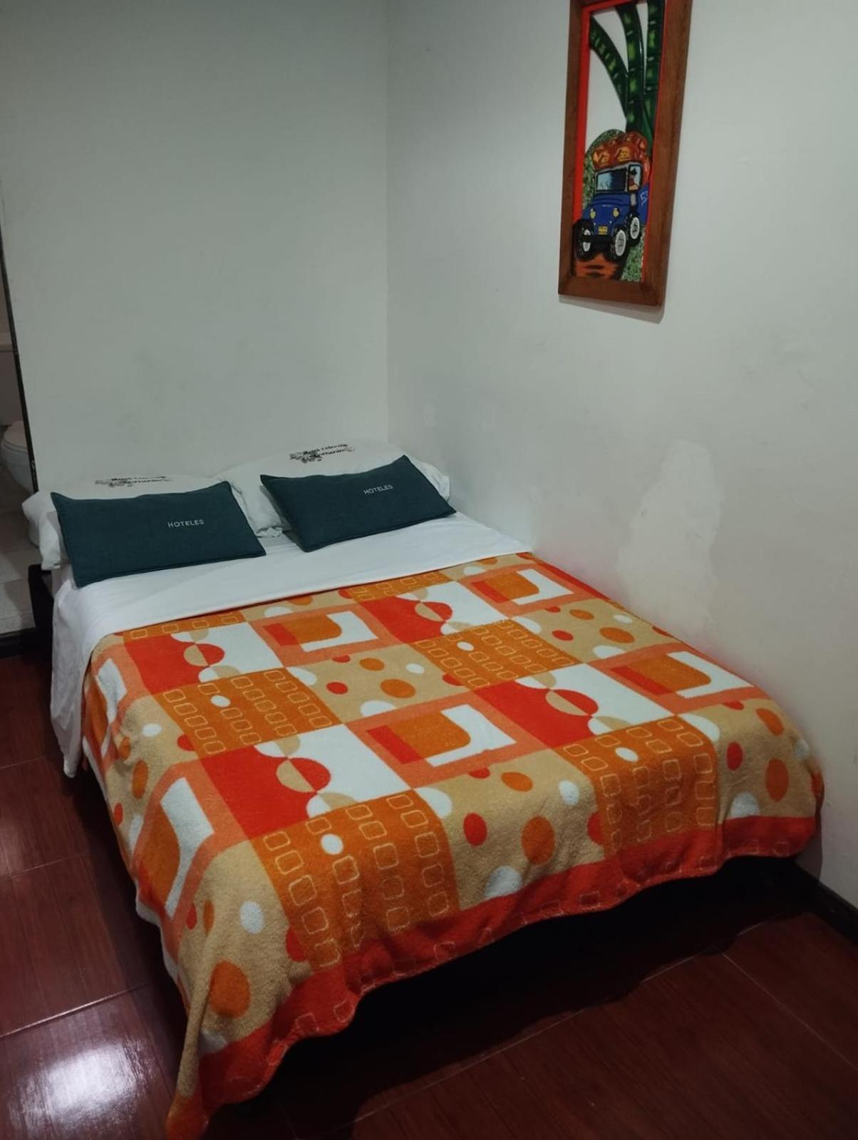 Hotel Colonial Armenia Ro 외부 사진